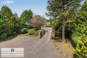 Gated Driveway- click for photo gallery